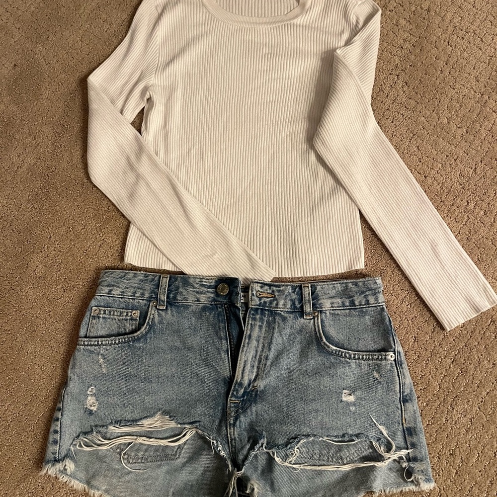 White Fitted Long Sleeve Sweater